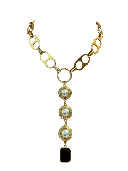 Collar oro la montado